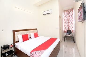 Oyo 16695 Hotel Sun View