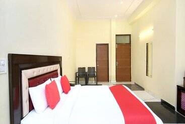 Oyo 16695 Hotel Sun View