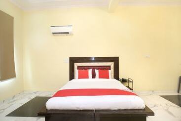 Oyo 16695 Hotel Sun View