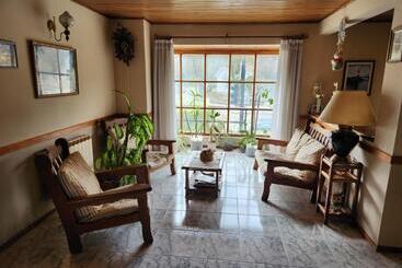 旅馆 Hostal Rio Ona