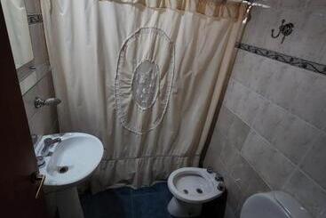旅馆 Hostal Rio Ona
