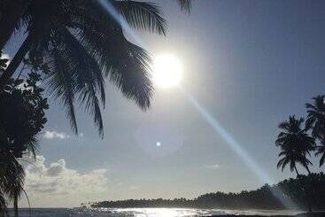 Baoba Breeze Bed & Breakfast  Beachfront Paradise