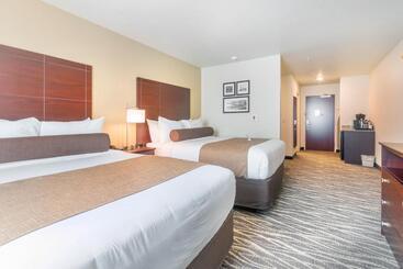 هتل Cobblestone Inn & Suites  Fairfield Bay