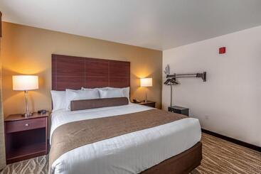 هتل Cobblestone Inn & Suites  Fairfield Bay