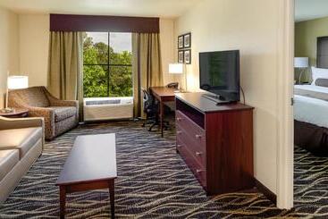 هتل Cobblestone Inn & Suites  Fairfield Bay