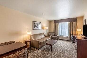 هتل Cobblestone Inn & Suites  Fairfield Bay