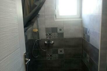 پانسیون Apartman All Seasons