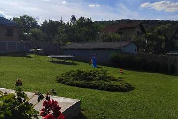 پانسیون Garden 022