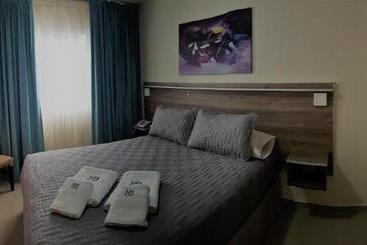 هتل Illia 121 Apart