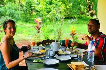 هتل Palmyra Nature Resort Sigiriya