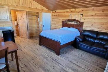 هتل Stateline Cabin