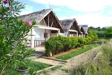 هتل Sanjeela Plage Coco