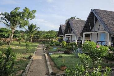 هتل Sanjeela Plage Coco