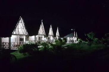 هتل Sanjeela Plage Coco