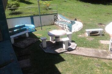 تختخواب و صبحانه Little Palace Bnb