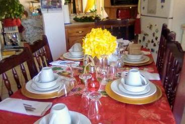 تختخواب و صبحانه Little Palace Bnb