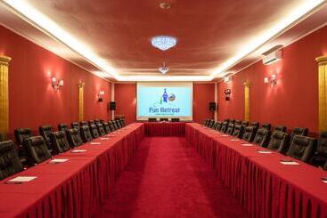 Fun Retreat Resort, Hotel And Ayurveda Spa