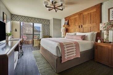 هتل Graduate By Hilton Bloomington