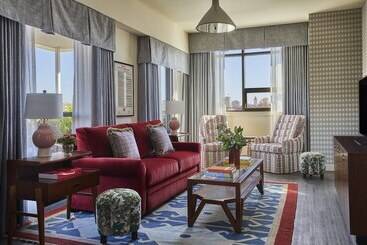 هتل Graduate By Hilton Bloomington
