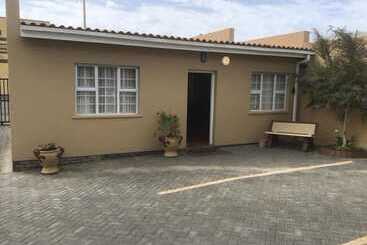 تختخواب و صبحانه Rocky Shore Guesthouse