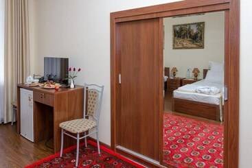 فندق Karakalpak Palace