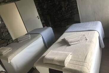 استراحتگاه Pelonngwe Wellness Retreat & Spa
