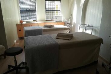 استراحتگاه Pelonngwe Wellness Retreat & Spa