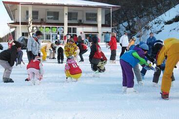 هاستل 森林公園スイス村 青少年 山の家