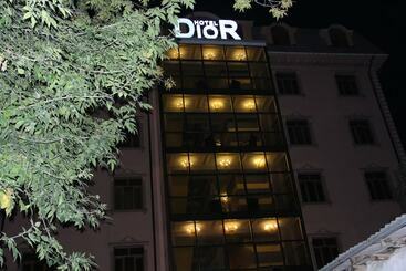 هتل Dior