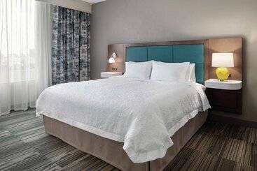 هتل Hampton Inn Champaign Southwest
