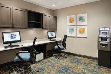 هتل Hampton Inn Champaign Southwest