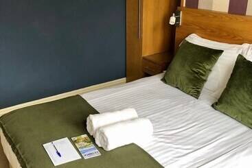 تختخواب و صبحانه Salisbury Guest House