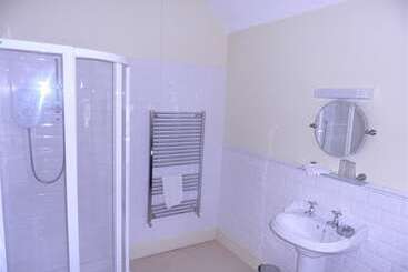 تختخواب و صبحانه Salisbury Guest House