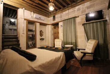 Aynur Hanım Konağı Butik Otel