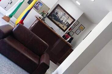 هتل Bicentenario Rionegro