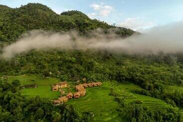 هتل Hoang Su Phi Lodge
