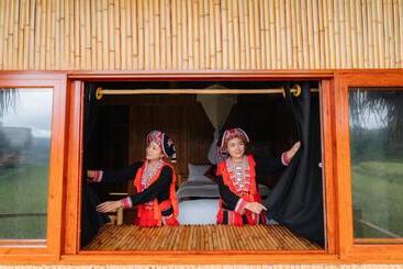 هتل Hoang Su Phi Lodge