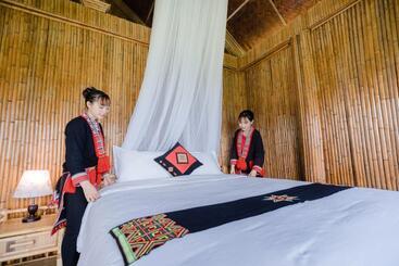 هتل Hoang Su Phi Lodge