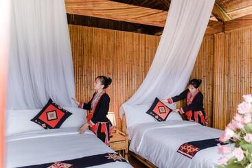 هتل Hoang Su Phi Lodge