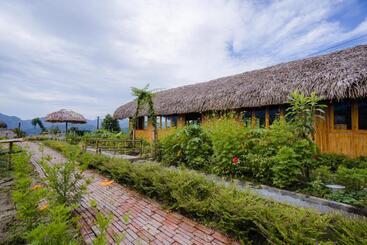 هتل Hoang Su Phi Lodge
