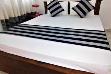 تختخواب و صبحانه Silver Sand Villa Dambulla
