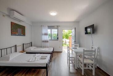 پانسیون Eduard Lagji Apartament