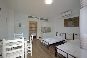پانسیون Eduard Lagji Apartament