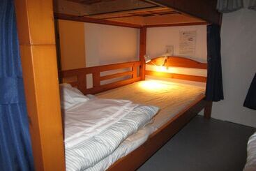 פנסיון Guest House Proof Point