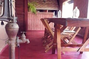 پانسیون Hostal Sisabel