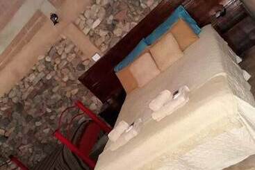 پانسیون Hostal Sisabel