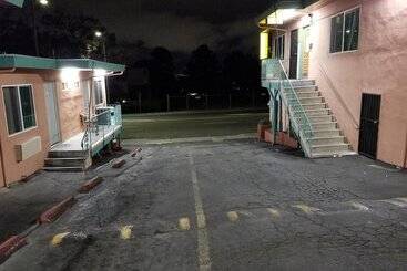 هاستل Travis Lodge Motel 16