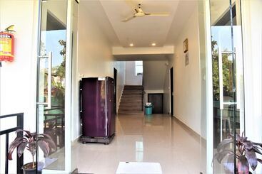 تختخواب و صبحانه Harmal S Residency