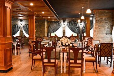 هتل Restaurant Emblema