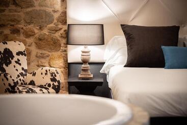 Suite 1907 Aviles